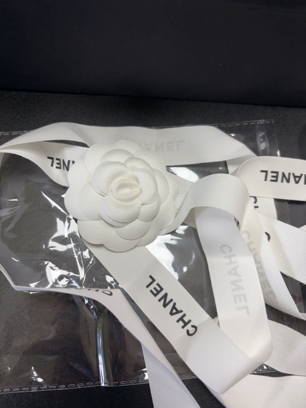 New-🌹Chanel 2pcs set 🖤 White Camellia Flower Ribbon & Chanel Bag W 12X 9” H - Picture 3 of 6